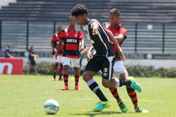 Joo Laranjeira foi muito bem marcado pelo rubro-negro