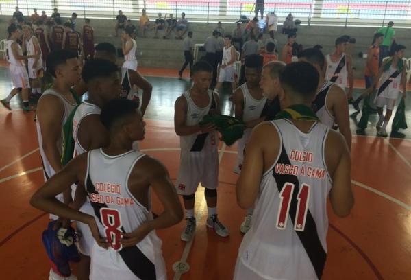 Alunos da escola do Vasco esto entre os favoritos ao ttulo