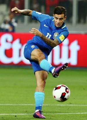 Philippe Coutinho em ao na vitria do Brasil por 2 a 0 sobre a seleo do Peru