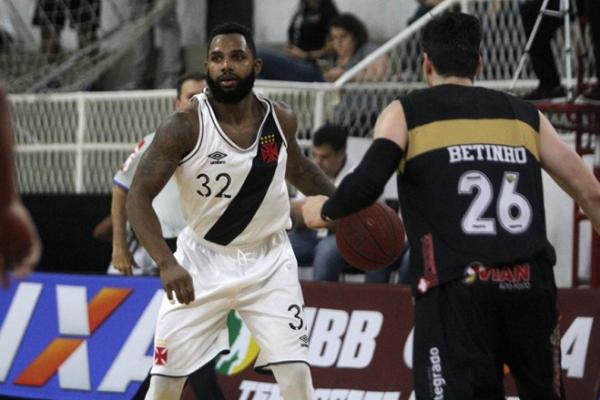 David Jackson estreou na ltima partida, mas no evitou o segundo revs seguidos do Vasco
