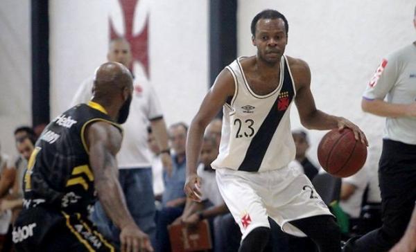 Motivado pela grande vitria sobre o Mogi, Vasco recebe Basquete Cearense com transmisso do SporTV