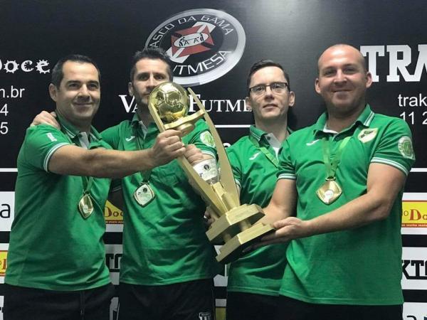 Testivrisg S. E Campeo na regra sectorball.