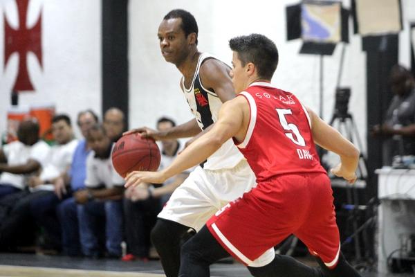 Nezinho contra o Basquete Cearense