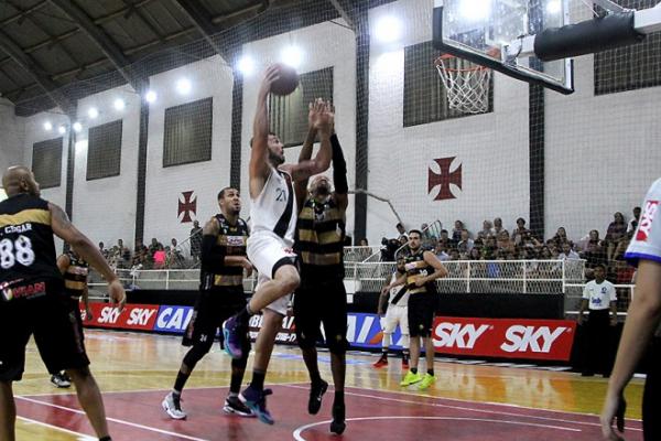 Ex-Bauru, Murilo  um dos destaques vascanos na temporada e reencontrar antiga torcida nesta tera