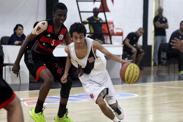 Joo puxa ataque vascano no Ginsio Vasco da Gama