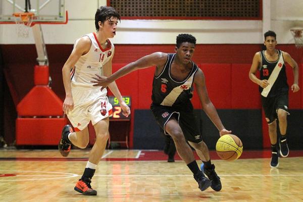 Tiago Oliveira foi um dos cestinhas do Vasco