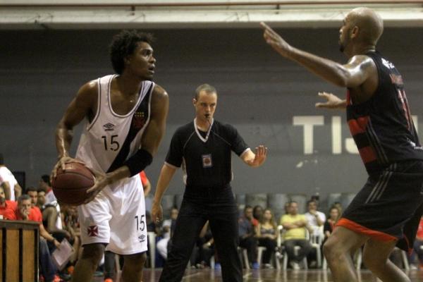 Mrcio Dornelles encara o Flamengo no Tijuca