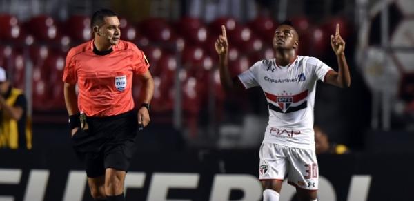 Kelvin disputou 43 jogos e fez trs gols pelo So Paulo em 2016
