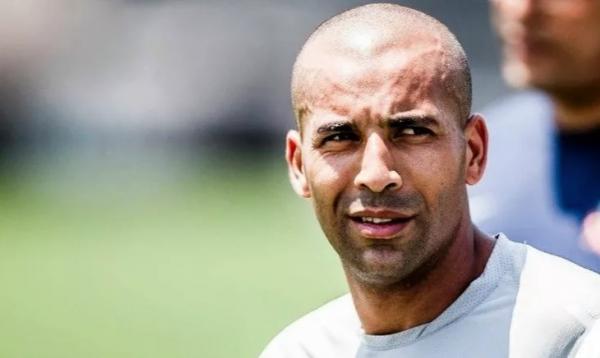  Tem torcedor querendo que Emerson jogue pelo Vasco