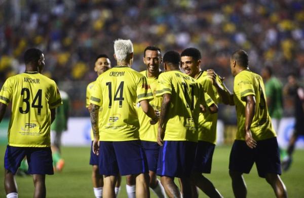 Time de Neymar e Nen venceu o duelo