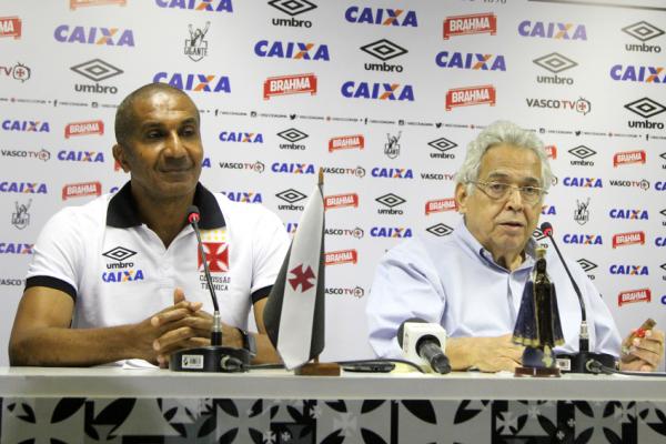 No dia 1� de dezembro, Crist�v�o Borges, treinador do Vasco para a temporada 2017, foi apresentado