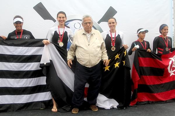 Presidente Eurico Miranda premiou vitria de Yanka Britto e Fabiana Beltrame no Estadual