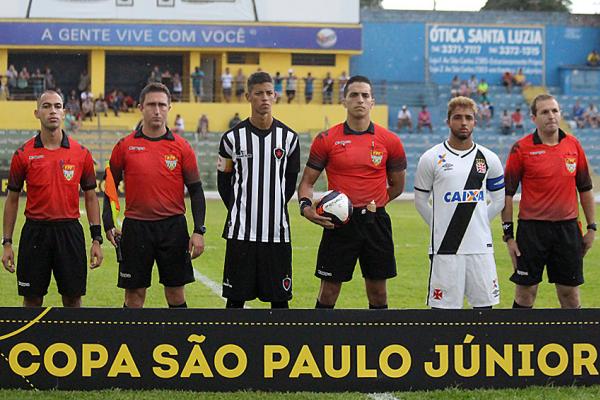 Hugo Borges, capito dos Juniores do Vasco