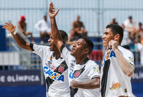 Campeo do Mundialito em 2011, Vasco da Gama luta pelo ttulo nacional em Santos