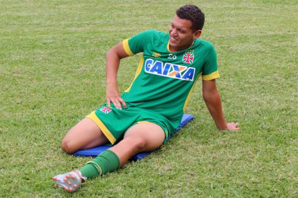 Felype Hebert durante treino em So Carlos