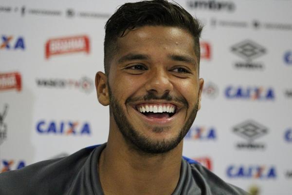 Henrique em momento de descontrao na coletiva de imprensa