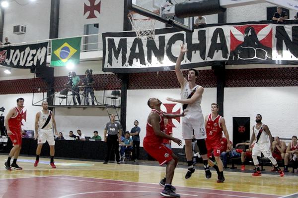 Fiorotto em ao na Colina Histrica