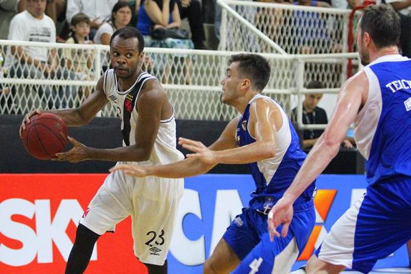 Nezinho foi o cestinha do duelo