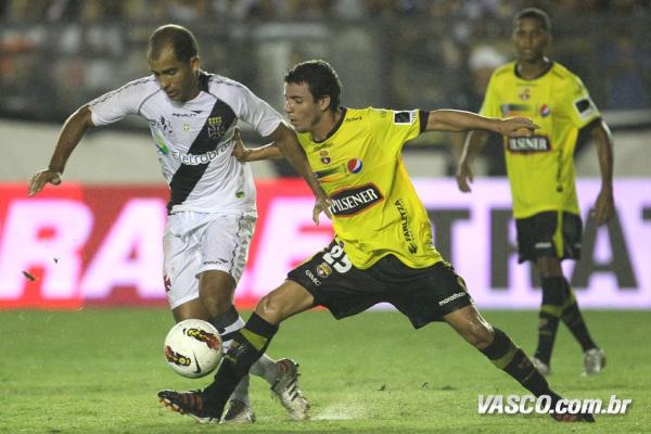 Felipe em ao contra o Barcelona (EQU) em 2012