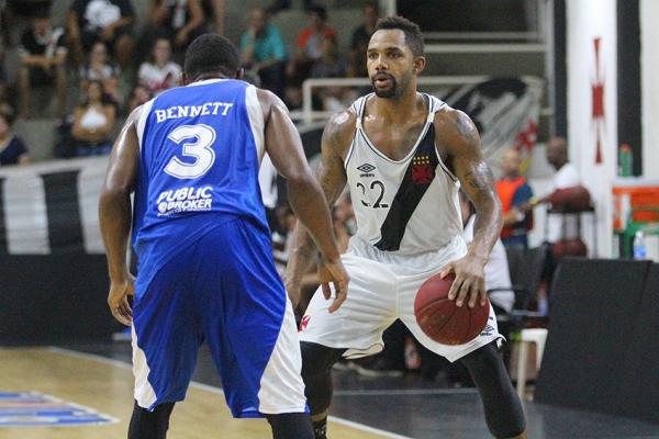 David Jackson em ao na vitria contra Pinheiros