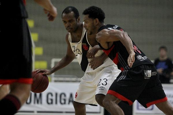 Nezinho foi destaque contra o Flamengo