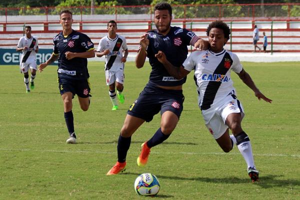 Paulo Vitor marcou o gol vascano em Bangu