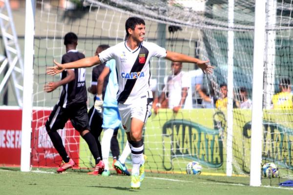 Breno foi o grande destaque do sub-20 na preliminar