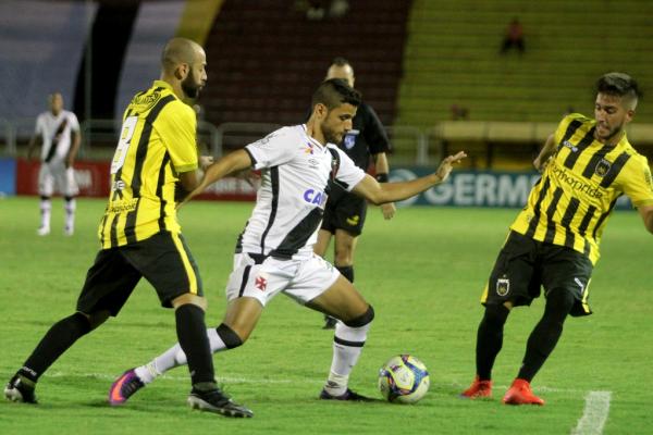 Guilherme em ao contra o Volta Redonda