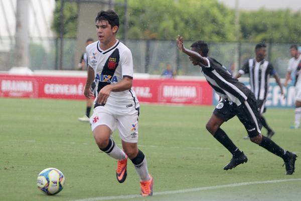 Dudu retorna ao time titular contra a Portuguesa