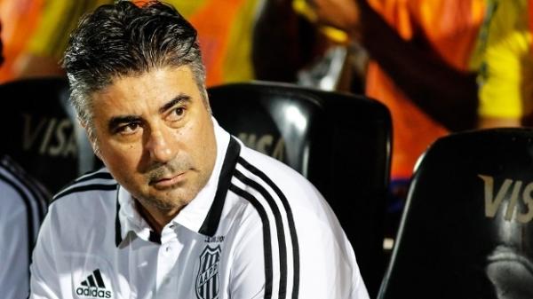 Hoje tcnico, Gallo passou por grandes times nos tempos de volante, entre 1986 e 2001