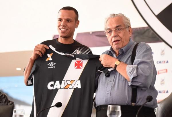 Luis Fabiano  apresentado no Vasco