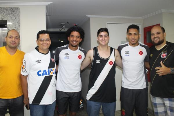 Douglas e Gilberto fizeram a alegria dos scios-torcedores