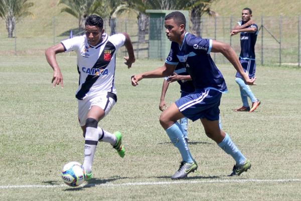 Luan marcou seu primeiro gol com a camisa do Vasco