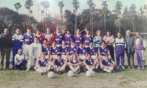 Com a camisa do Defensor: anos como capito, ttulo uruguaio e campanhas marcantes na Libertadores e na Sul-Americana