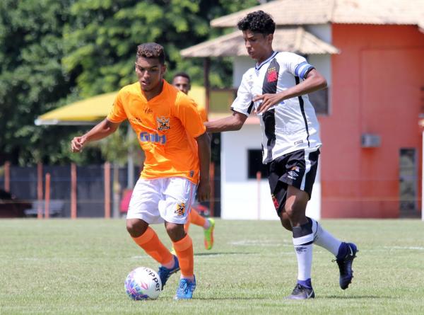 Joo Laranjeira abriu o placar para o Gigante