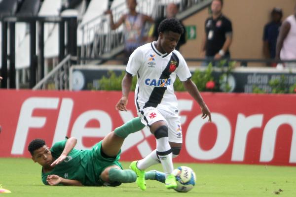 Robinho infernizou a defesa adversria em So Janurio