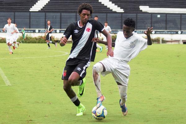 Talles em ao no Campeonato Carioca sub-15