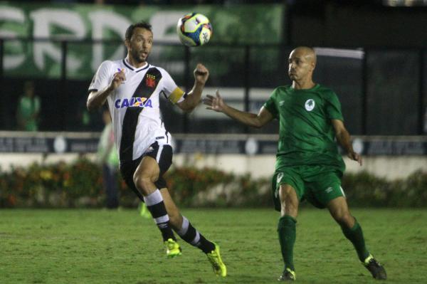 Vasco de branco no 2 tempo contra o Boavista (Nen)