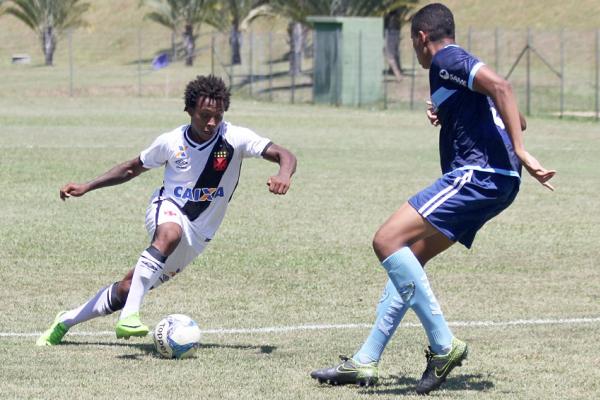 Paulo Vitor  o artilheiro do sub-20 no Estadual
