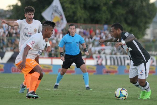 Manga Escobar em ao contra o Nova Iguau