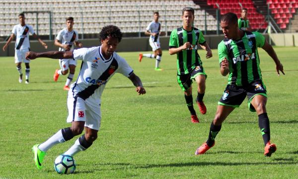 Paulo Vitor foi um do destaque da partida