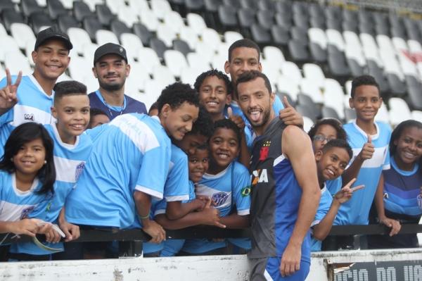 Aps o treinamento, Nen deu ateno as crianas do projeto