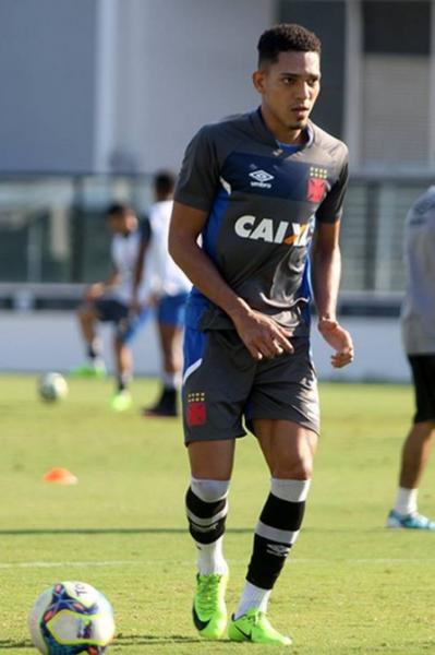 Gilberto, do Vasco, tomou conta da lateral direita