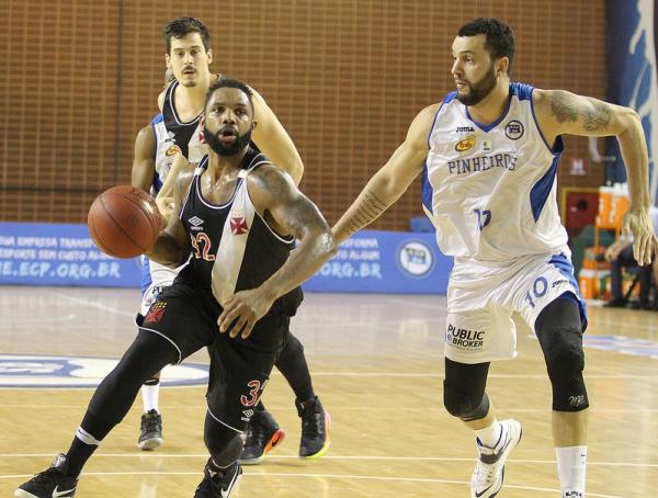 David Jackson em mais uma boa partida pelo Vasco