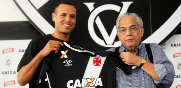 Vasco renovou com a Caixa e fechou patrocnio com a TIM