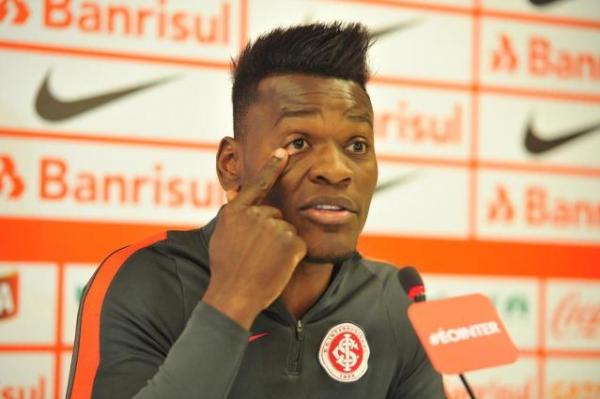 Zagueiro no deve deixar o Internacional