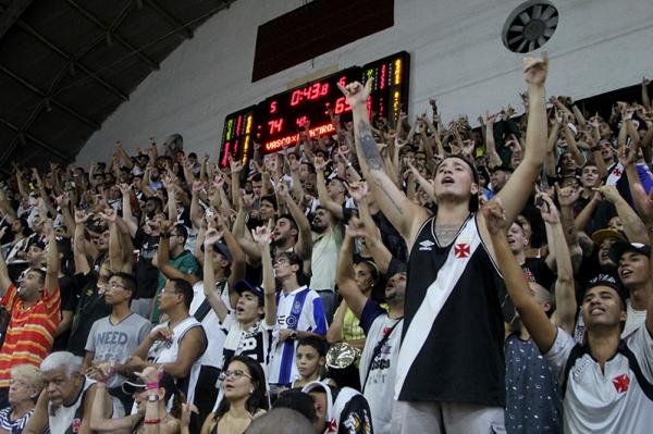 Com show da torcida, Gigante da Colina venceu o Pinheiros pelo NBB 