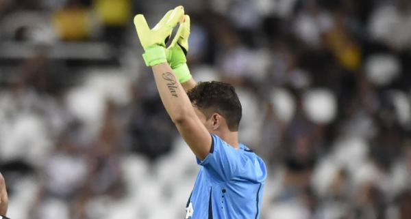 Martin Silva fez bonita defesa para levar o prmio de 