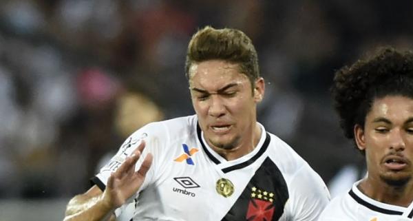 Jean mostrou habilidade ao passar por dois marcadores do Botafogo e o drible foi o melhor da rodada