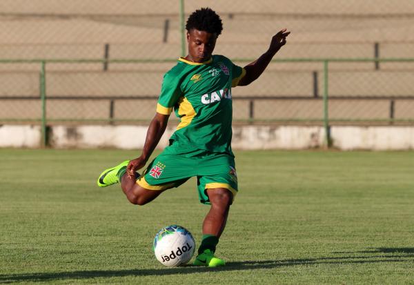 Robinho ser uma das armas contra o So Paulo